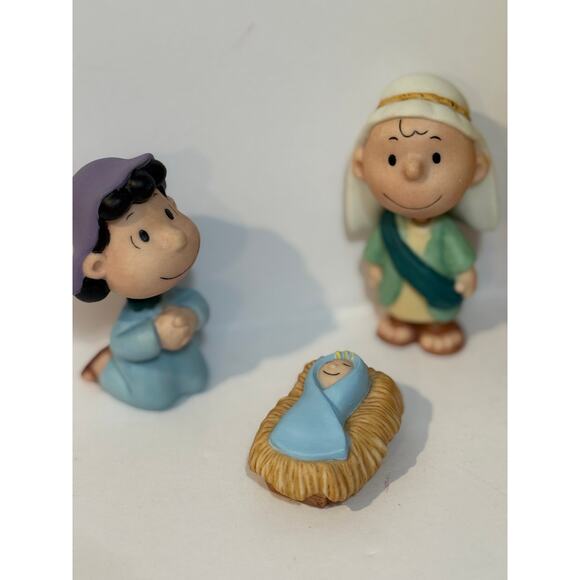 Hallmark 2001 Peanuts Nativity The Holy family 3 pc Set Peanut Gallery - Picture 2 of 8
